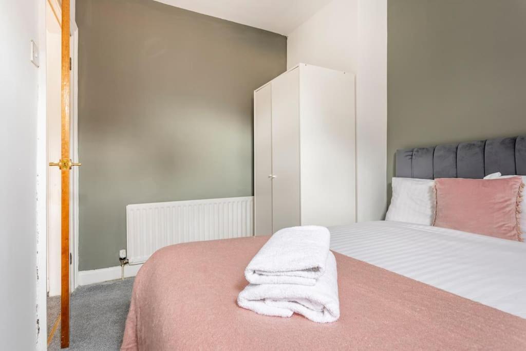 Central Belfast Town House المظهر الخارجي الصورة
