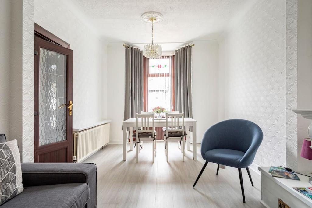 Central Belfast Town House المظهر الخارجي الصورة