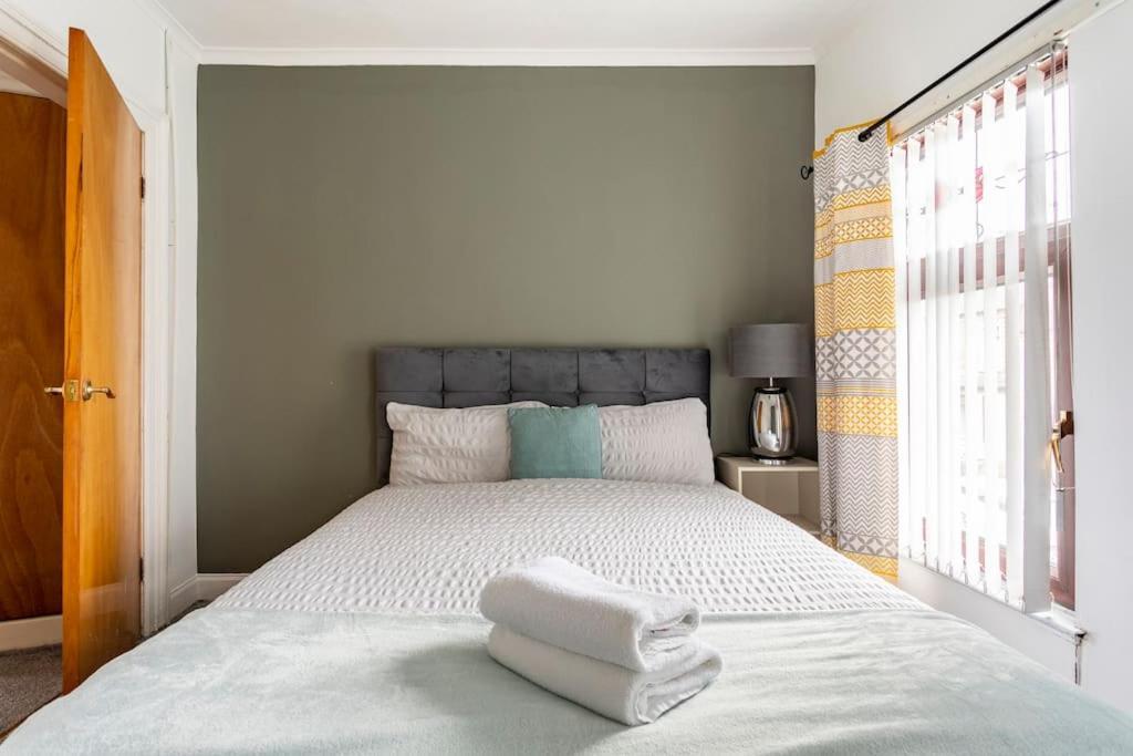 Central Belfast Town House المظهر الخارجي الصورة