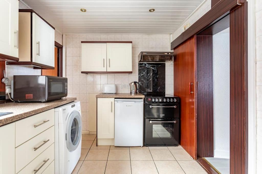 Central Belfast Town House المظهر الخارجي الصورة