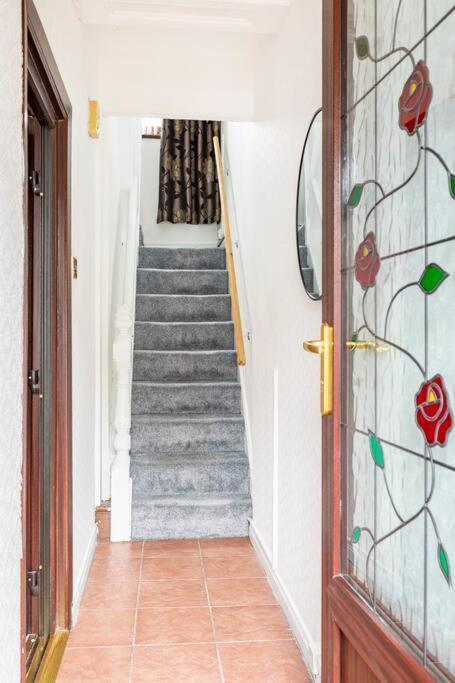 Central Belfast Town House المظهر الخارجي الصورة